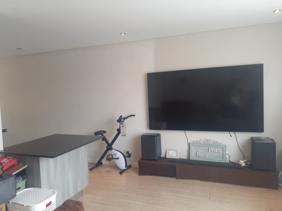 1 Bedroom Property for Sale in Port Elizabeth Central Eastern Cape